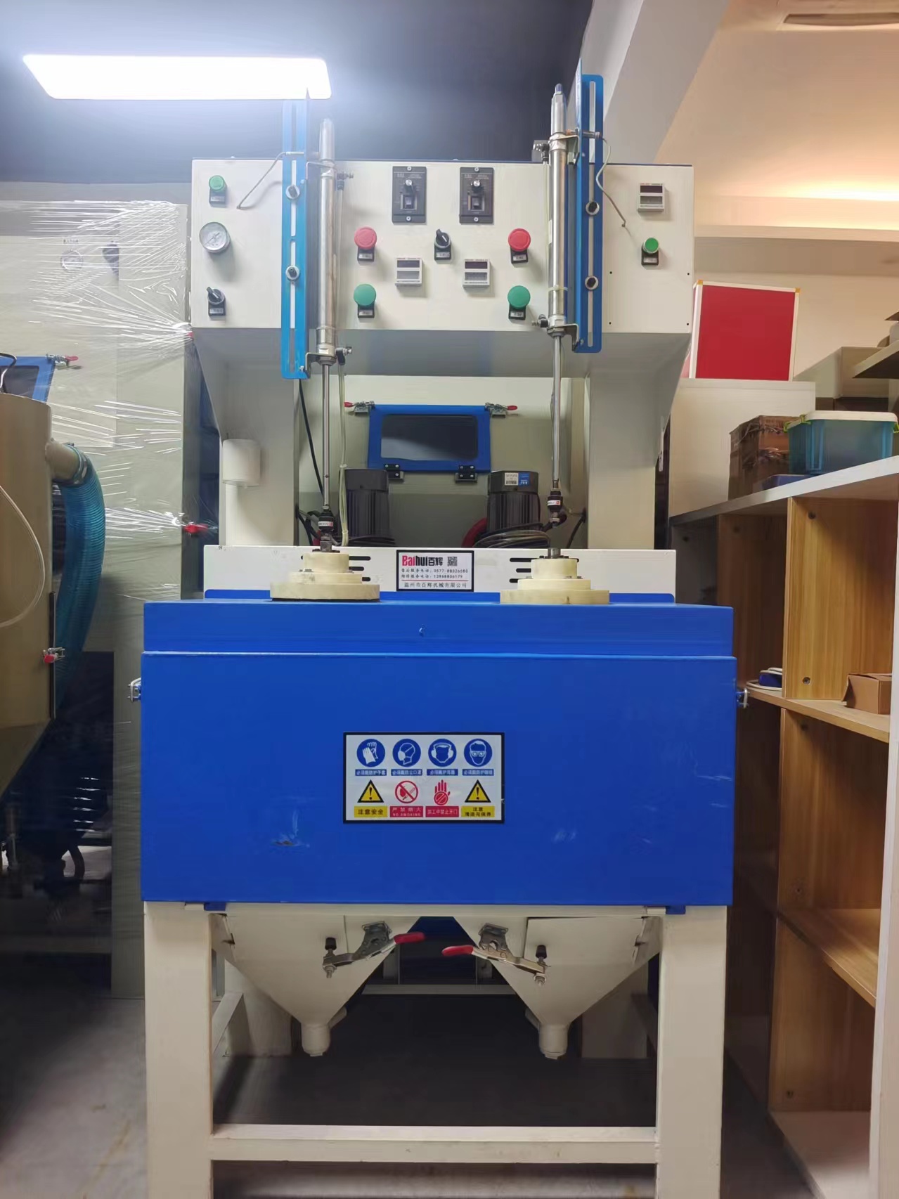 BH-PS9060雙工位內壁噴砂機